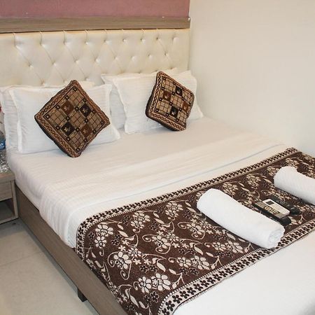 Hotel Time Gold Near Domestics Airport Mumbai Kültér fotó